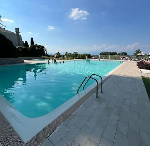 Vinessa- E Piscina Peschiera *