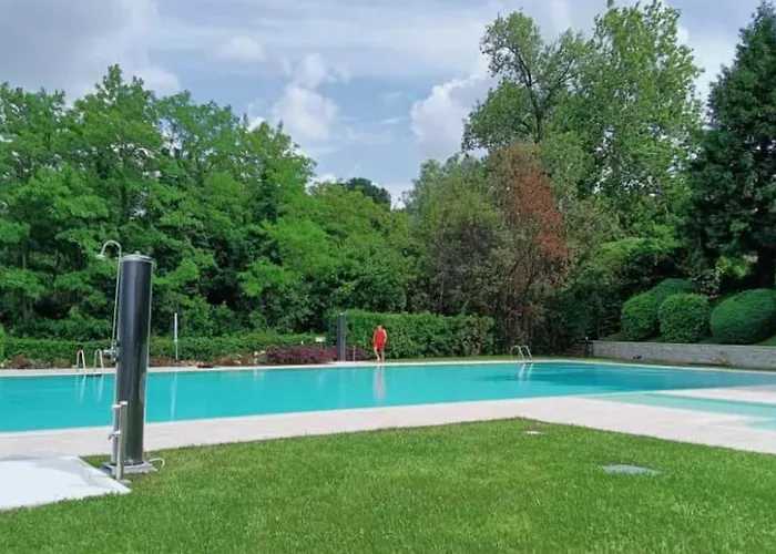 Vinessa- E Piscina Peschiera