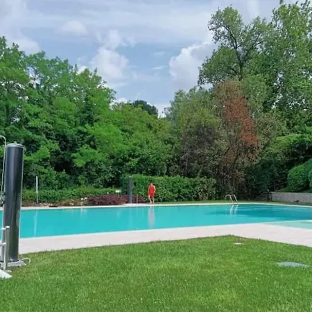 Vinessa- E Piscina Peschiera